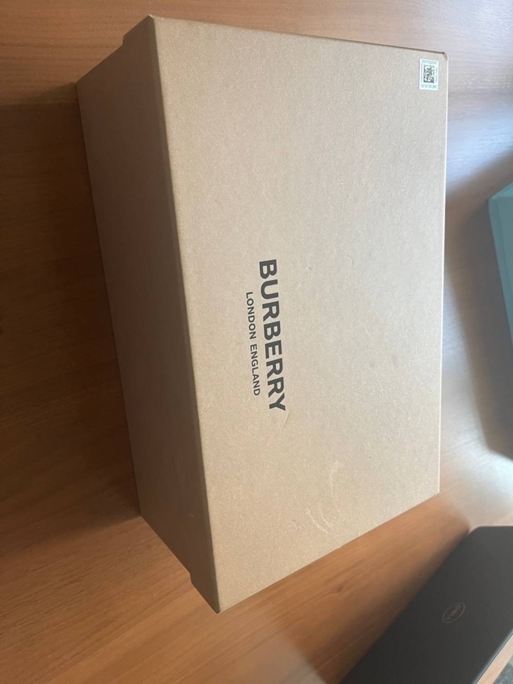 Burberry Beige/Tan Sneaker Box Label - Picture 3 of 14